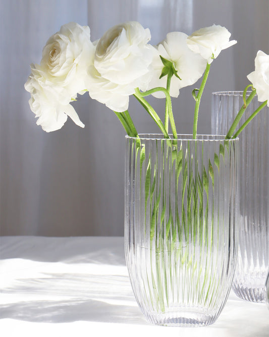 Vase en verre étroit